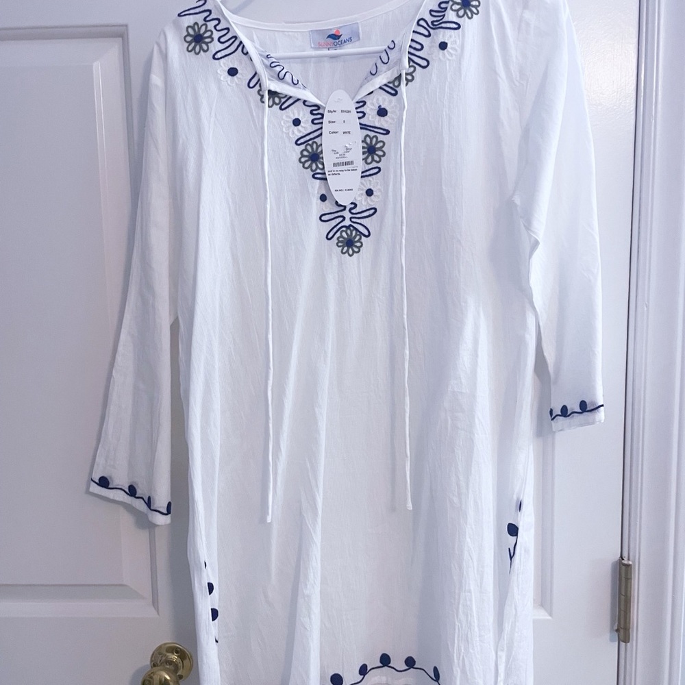 New White and Blue Embroidered Women's Swim Cover Up, size Small